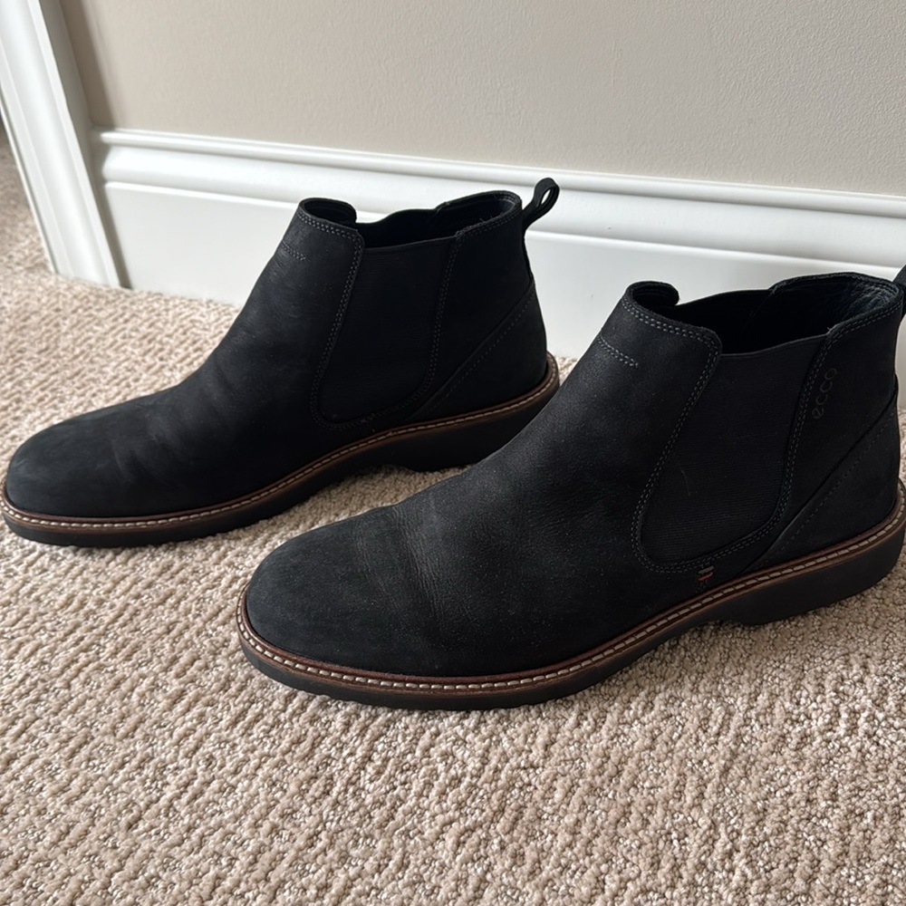 Men's Black Chelsea Boots - Picture 3 of 8